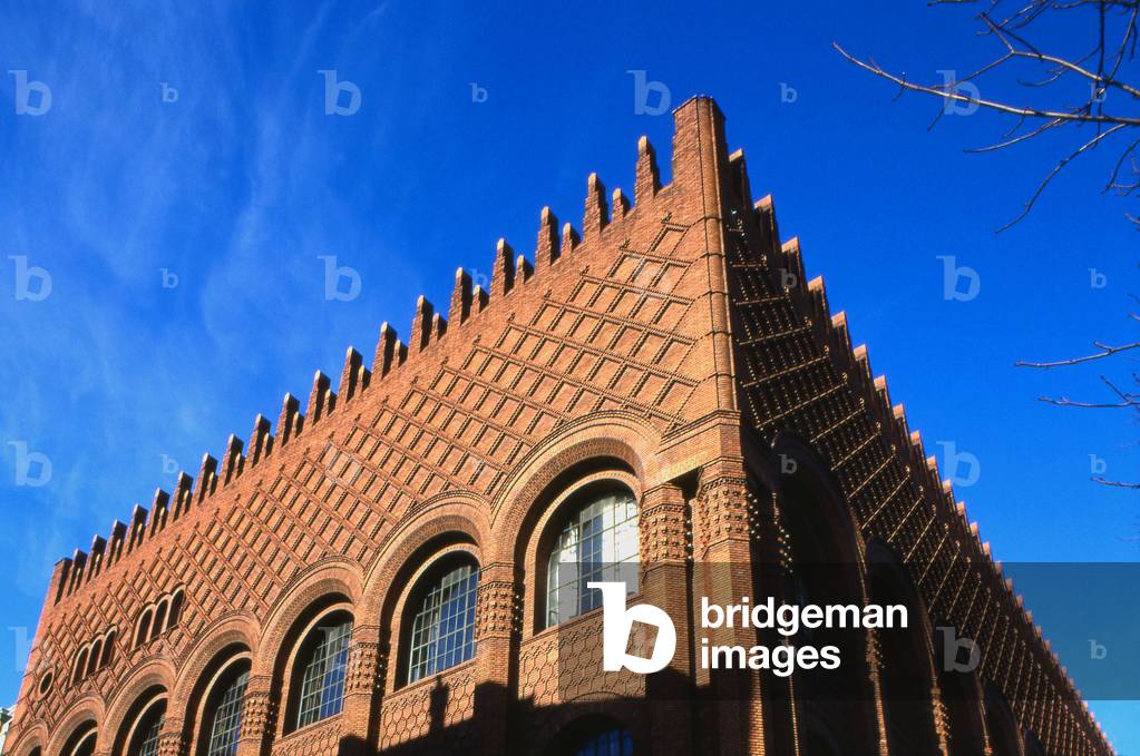 The institute of art and archeology, 3 rue Michelet, Paris 6th arrondissement, hosts the universites of Paris 1 and Paris 4, was built in 1927 by Paul Bigot (1870-1942) in Moorish style.