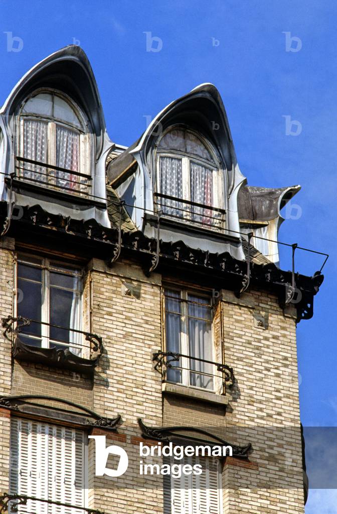 Immeuble Jassede 142 avenue de Versailles and 1 rue Lancret - Paris 16th arrondissement. Architect Hector Guimard (1867-1942), 1910-1913.