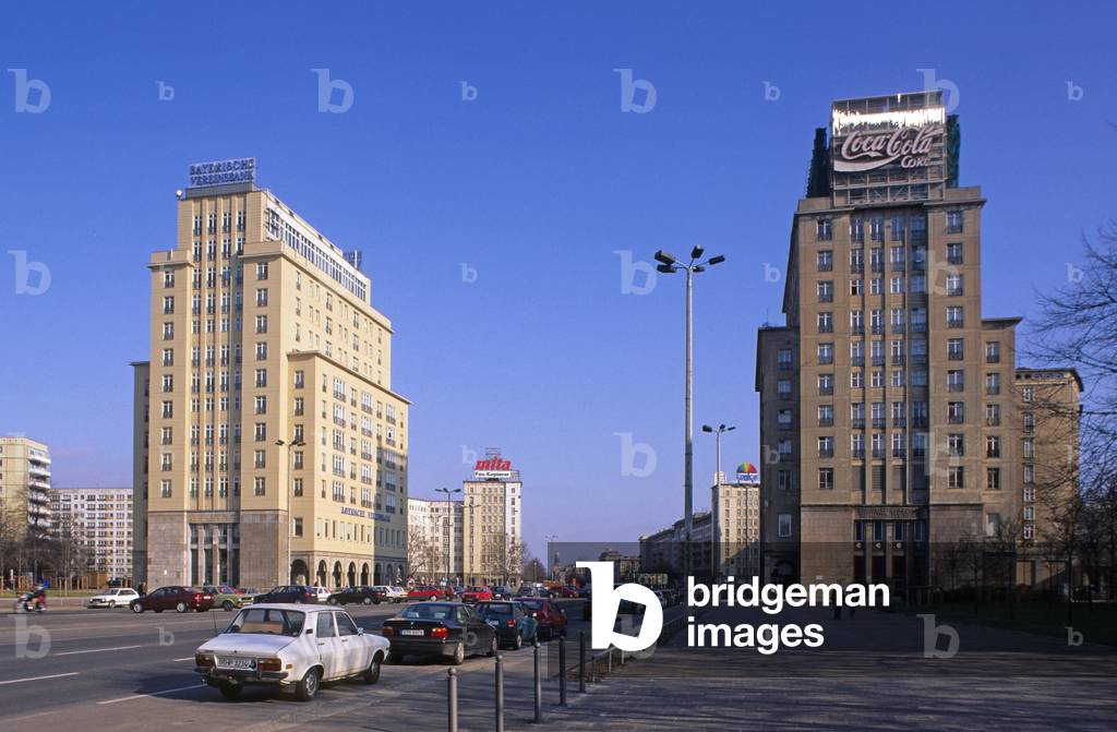 The Haus Berlin and Haus des Kindes on Stausberger Platz 1 and 19 in Berlin (Germany) (photo)