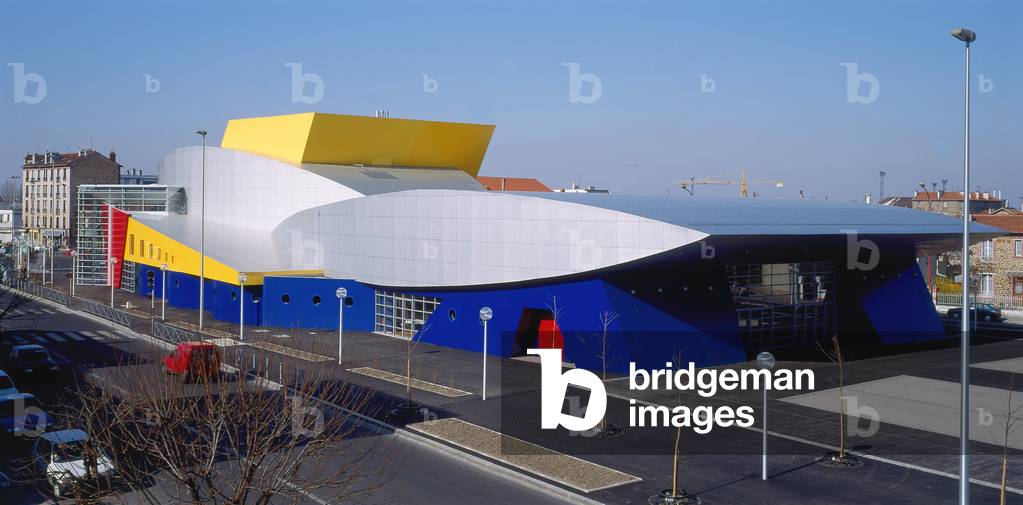 Centre culturel du Parc a Drancy en Seine-Saint-Denis (Seine Saint Denis), Ile-de-France (Ile de France). Architecture by Jean-Louis Godivier, 1993. Photography 1993