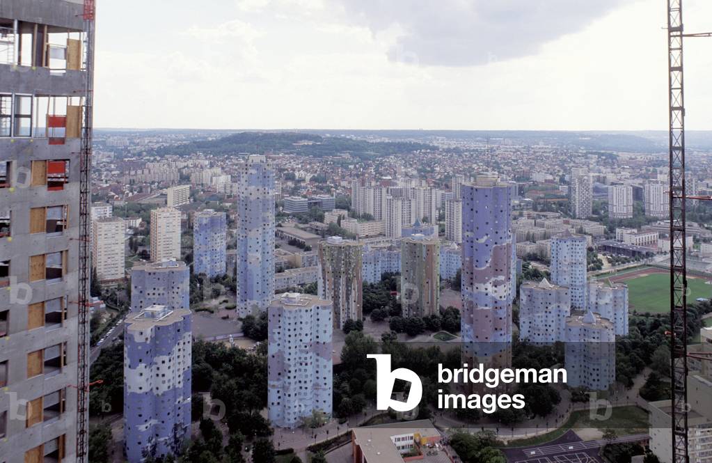 View of the clouds towers, in Nanterre (Hauts de Seine). Architect Emile Aillaud (1902-1988), construction 1977.