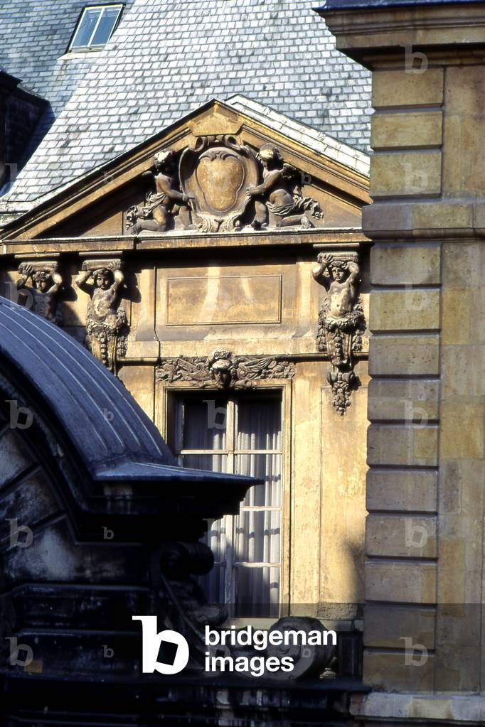 L'Hotel des Ambassadeurs de Hollande, 47 rue Vieille du Temple, Paris 4th arrondissement. Construction 1655, architect Pierre Cottard (1630-1686).