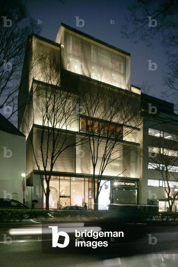 Louis Vuitton Boutique, Omotesando, Tokyo, Japan.