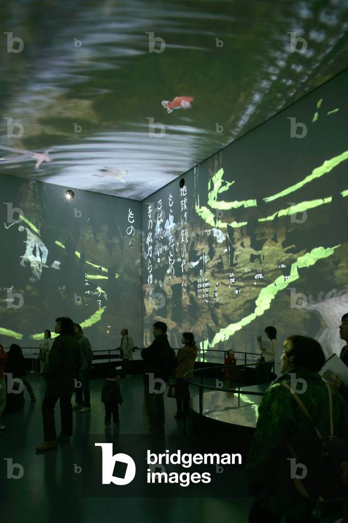 The Immersive Theatre in the French Pavilion of the Aichi World Exposition in Japan, 2005. In a virtual cube of eighteen meters of arete whose faces are projection surfaces, the viewer is wrapped for fifteen minutes in high definition images made by Andy Goldsworthy. Bruno Badiche is the designer and director of the immersive theatre.