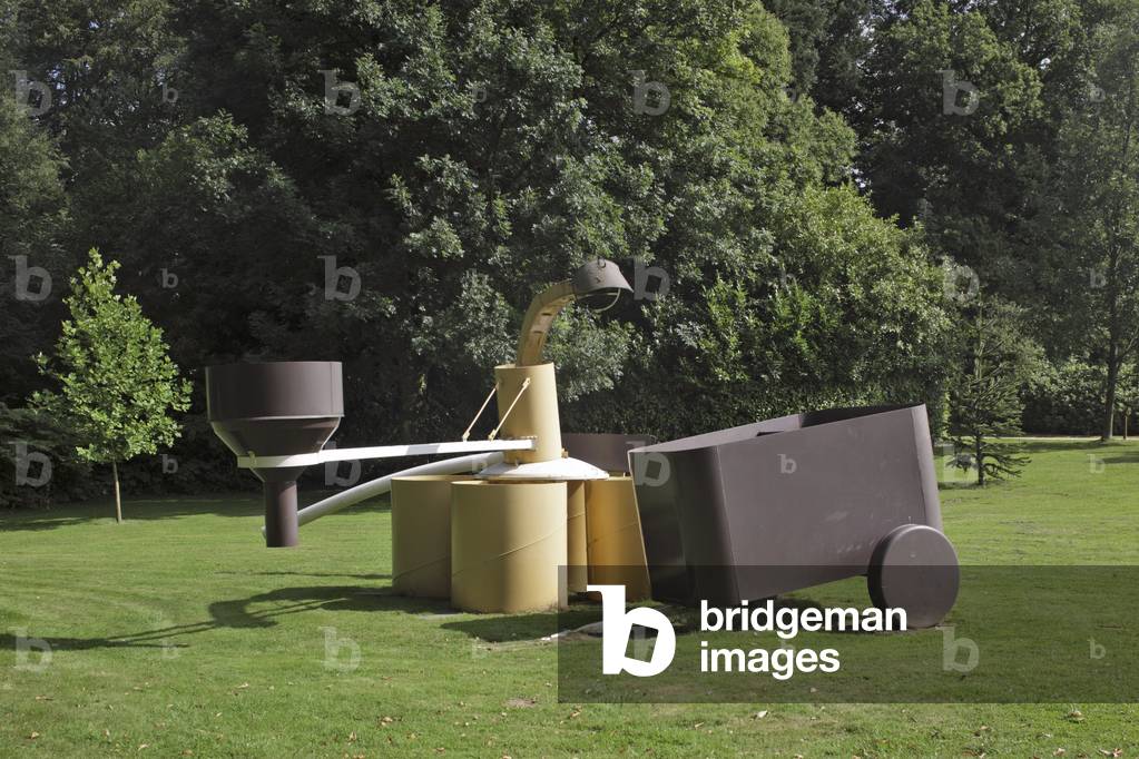 L'Oiseau Phenix, 1989, by Carel Visser, Sculpture Park. Centre d'art contemporain, Domaine de Kerguehennec, a Bignan en Bretagne (Morbihan).Photography 13/08/09