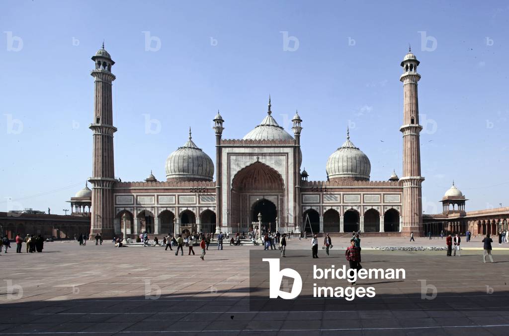 Jama Masjid Mosque, in Old Delhi, India. Built in 1650-1656, in the heart of the bazaar, this mosque is the largest in the country. Photography 20/01/06.