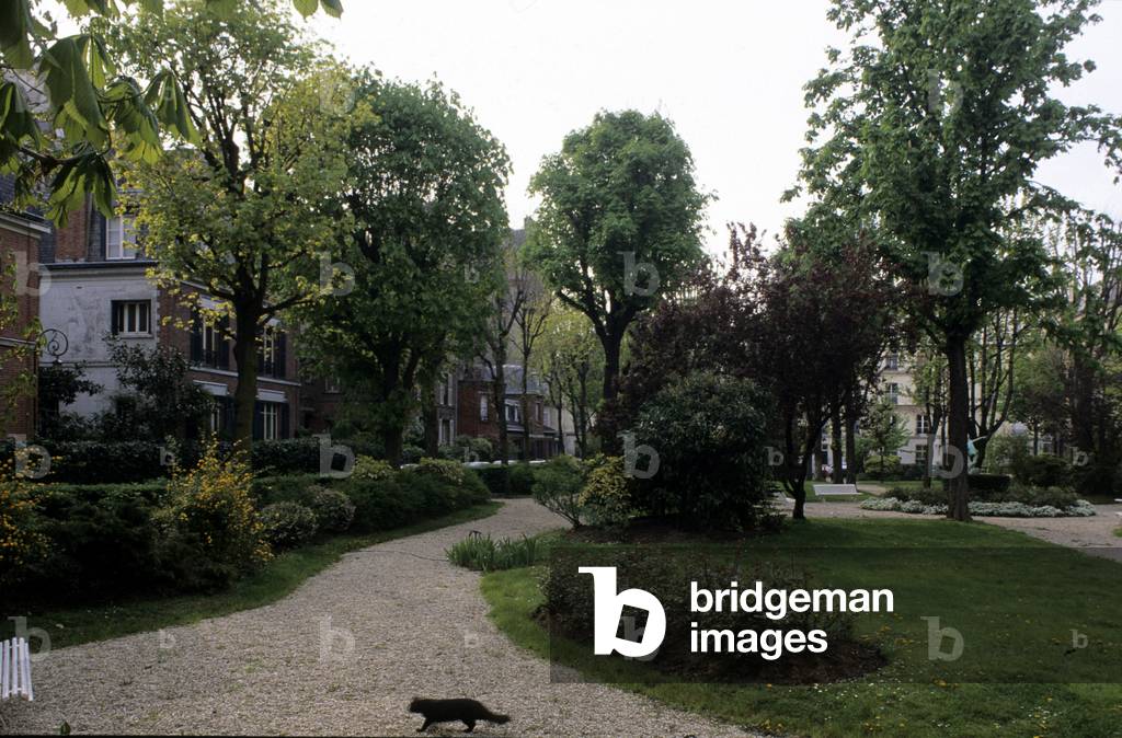 Villa Adrienne, 19 avenue du General Leclerc in Paris. Set up in 1780, this villa was originally intended to receive military and ecclesiastic.