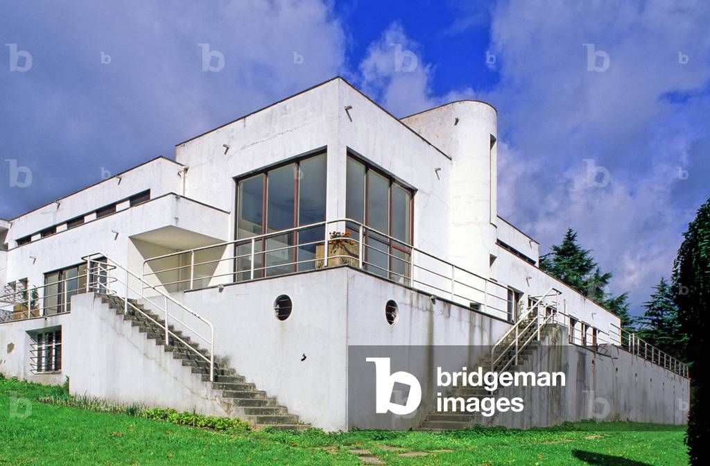 Villa Poiret in Mezy sur Seine (Les Yvelines). Construction 1924, architect Rob Stevens Mallet (1886-1945). Built for designer Paul Poiret.Photography 2000.