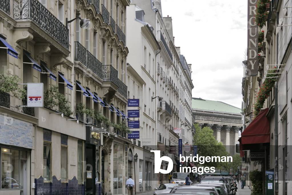 Rue Duphot with in perspective the church of the Madeleine in Paris.