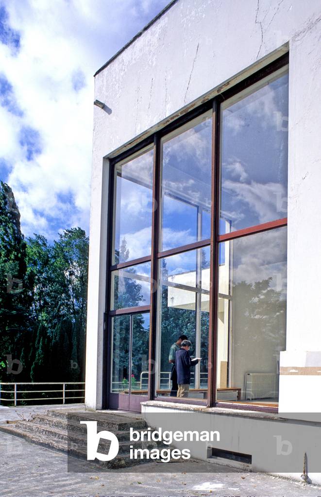 Villa Poiret in Mezy sur Seine (Les Yvelines). Construction 1924, architect Rob Stevens Mallet (1886-1945). Built for designer Paul Poiret.Photography 2000.