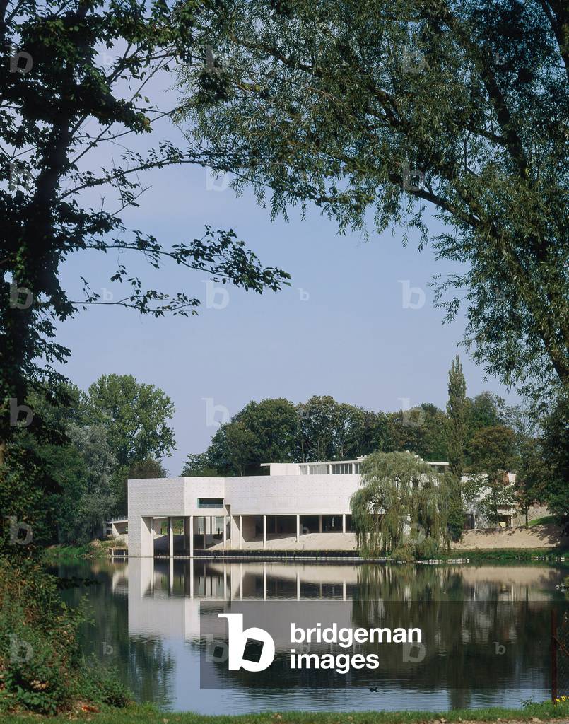 History of the Great War in Peronne, Somme, Picardie, France.. Architecture by Henri Ciriani, 1992. Photography 1992