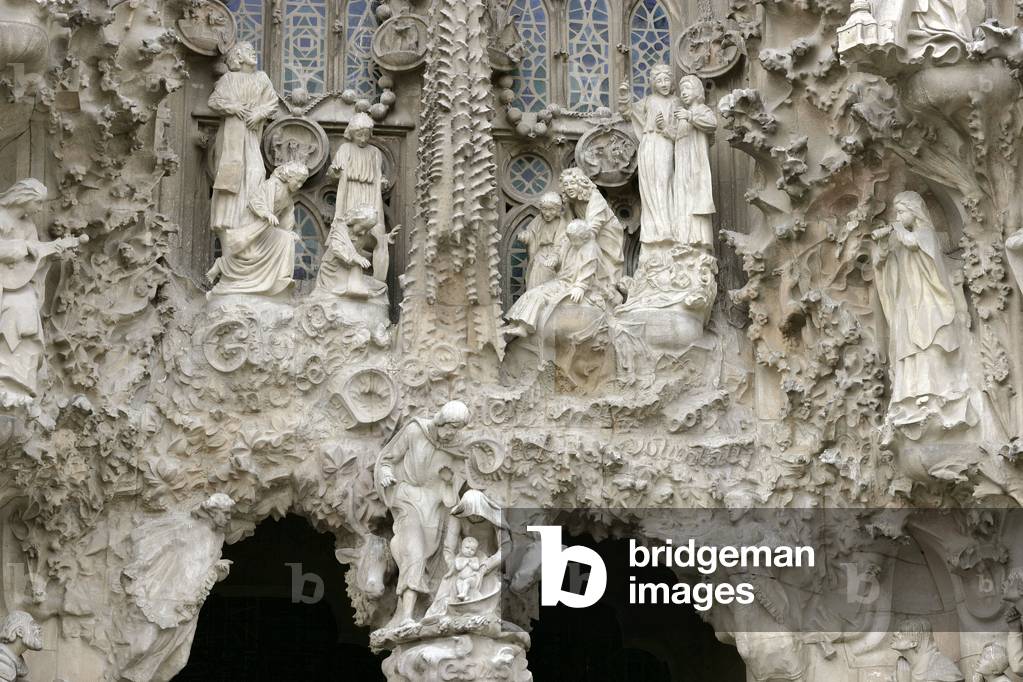 La Sagrada Familia in Barcelona (Spain). Architect Antoni Gaudi i Cornet (1852-1926), construction 1882-2026. Photography 29/02/08.