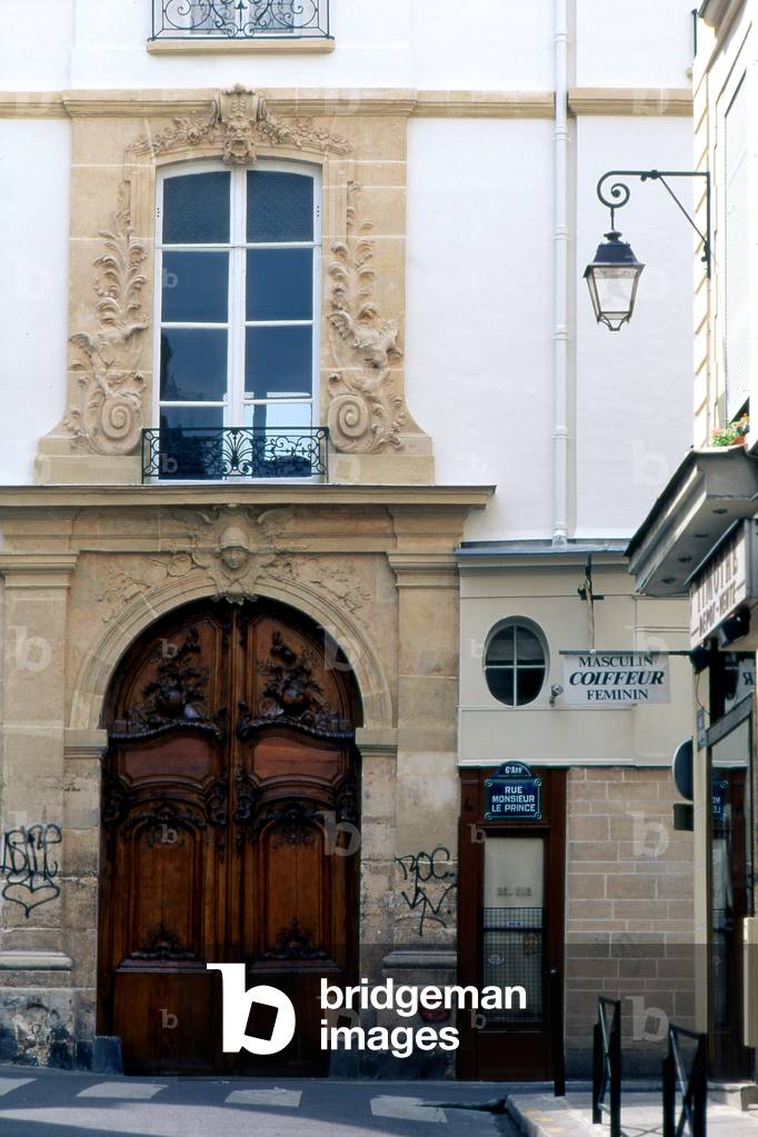 Porte de la rue Monsieur le Prince, Paris 6th arrondissement.