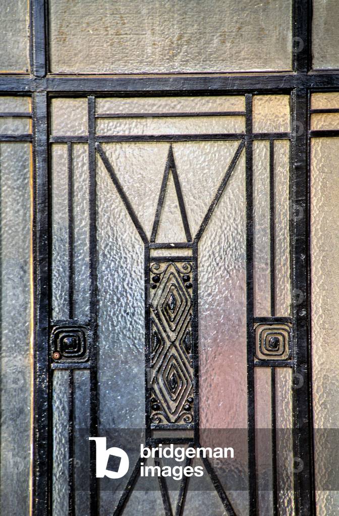 Porte d'un immeuble d'habitation