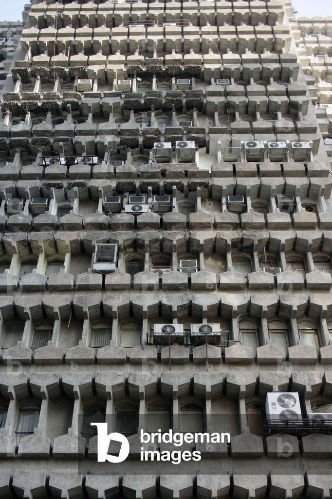 Facciata di un edificio per uffici a Nuova Delhi, India. Fotografia 20/01/06.