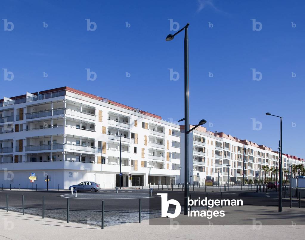 "Nuovo edificio a Seyne sur Mer (Var)."