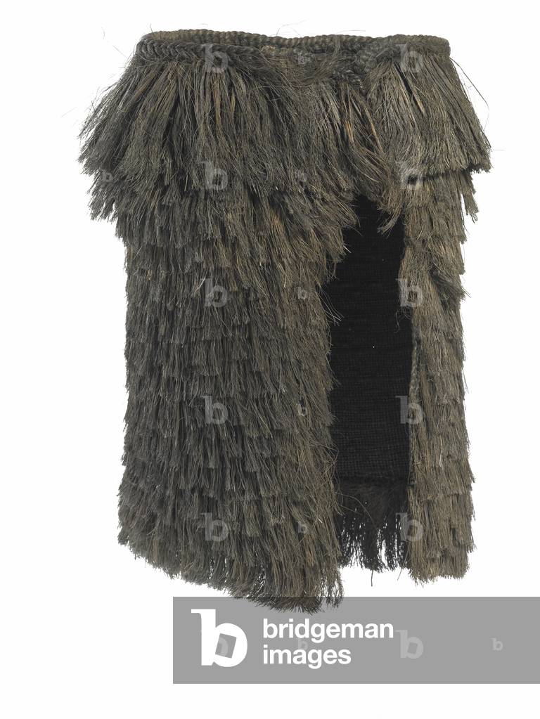 Kahu töï, rain cape, c.1850 (plant fibre)