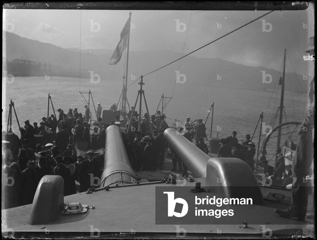 Dominion Day: On Board Ship, Wellington, New Zealand, 25 September 1907 (b/w photo)