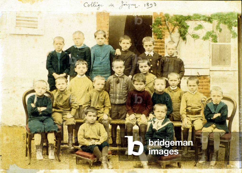 Class photography. Joigny. Yonne (89).