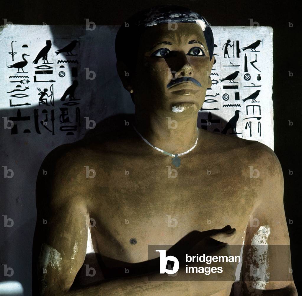 CAIRE: Archaeological Museum. Statue of Rahotep. Ancient Empire.