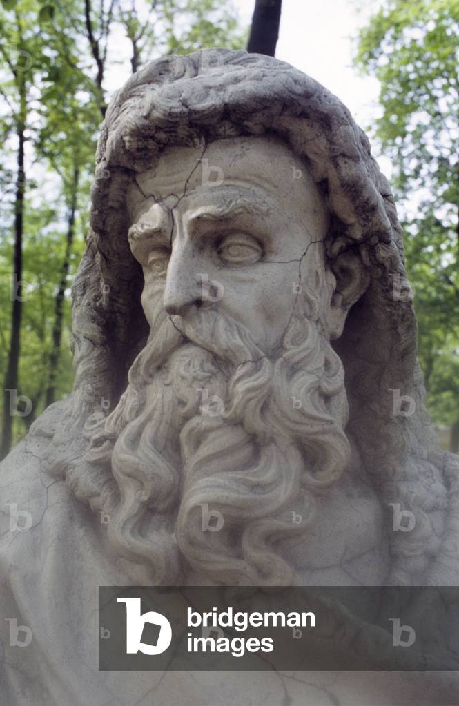 Bust, the Summer Garden, St Petersburg, Russia (photo)