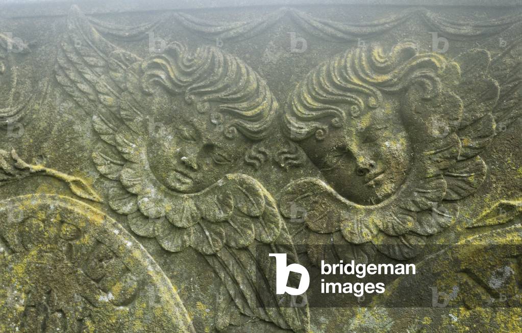 Detail of tombstone, St Mary's Churchyard, Bloxham, Oxfordshire, England (photo)