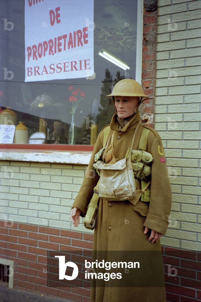 Cafe on the Somme, France, 1997 (photo)