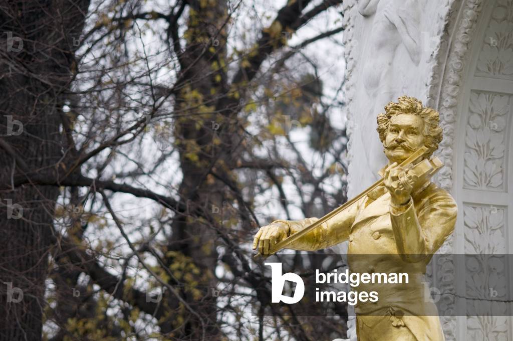 Statue of Johann Strauss II, Stdtpark, Vienna (photo)