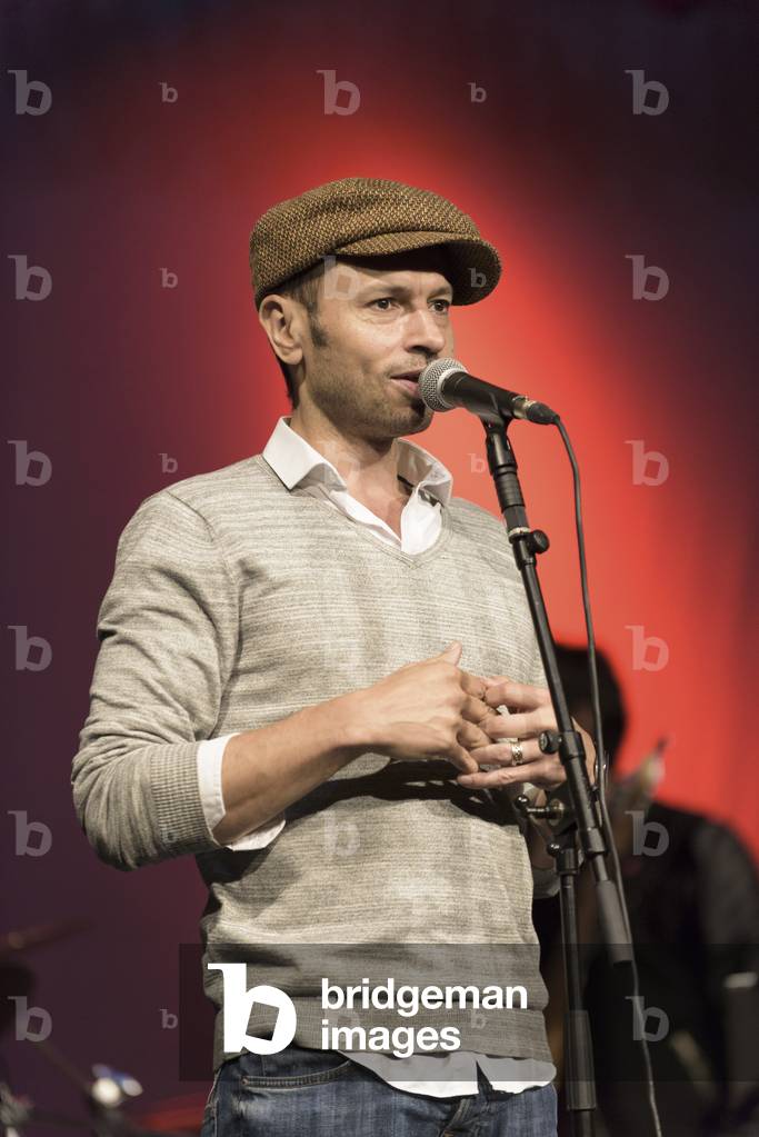 Si Cranstoun performing at the Cheltenham Jazz Festival, 2015 (photo)
