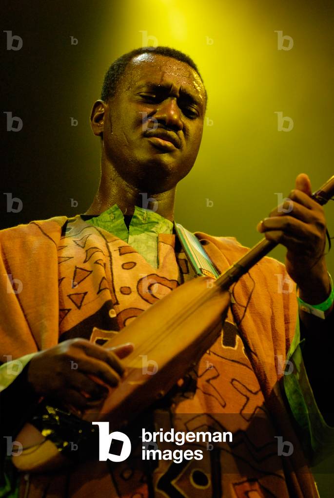 Bassekou Kouyate (Bassekou Kouyate and ngoni ba) (photo)