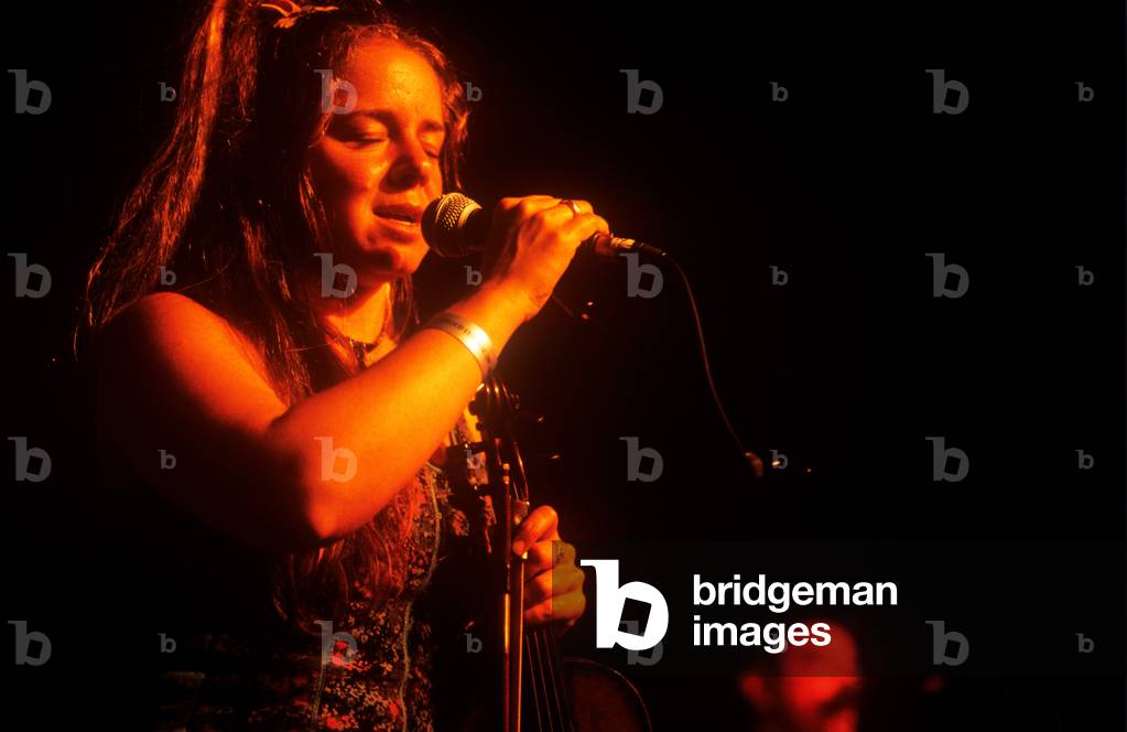 Athene Roberts - Singer (photo)
