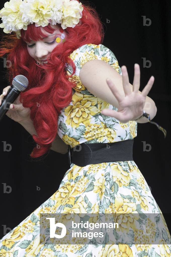 Gabby Young (photo)