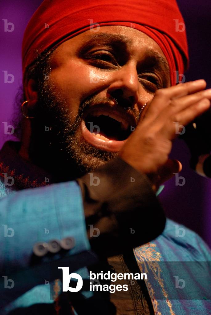 Buzz Singh - singer (photo)