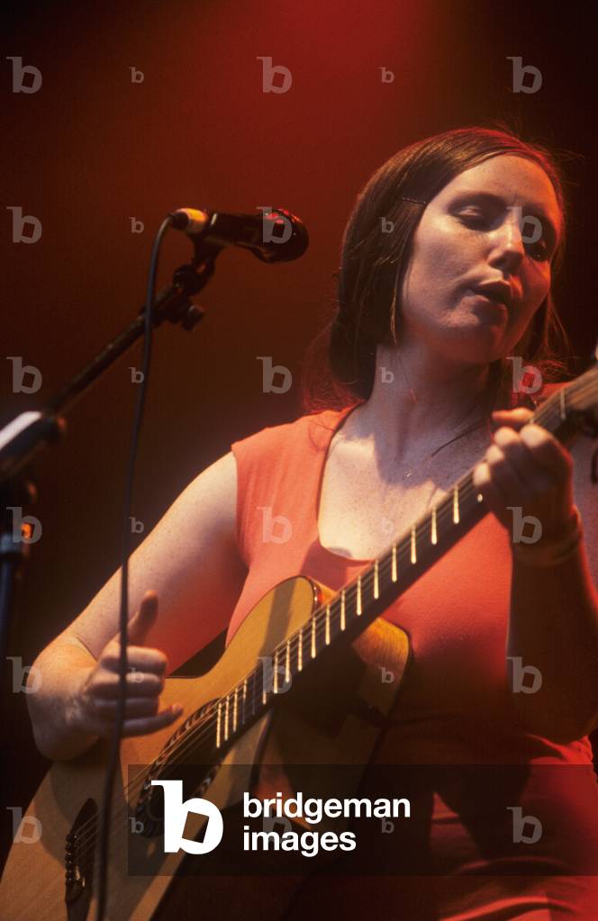 Frazey Ford performing at (photo)