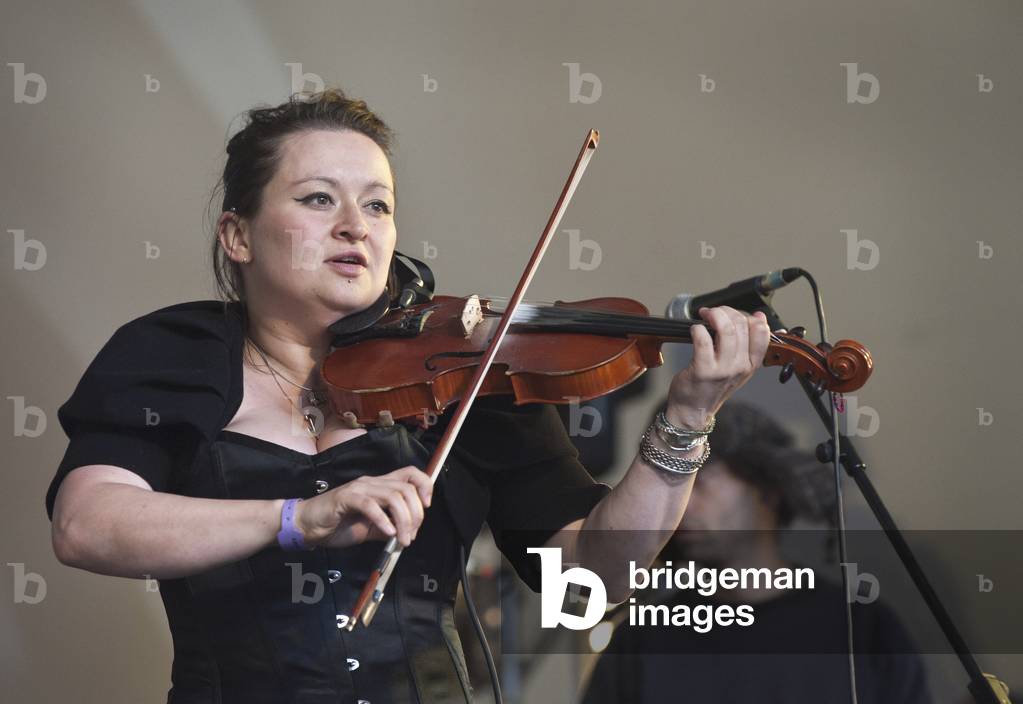 Eliza Carthy (Imagined Village) (photo)