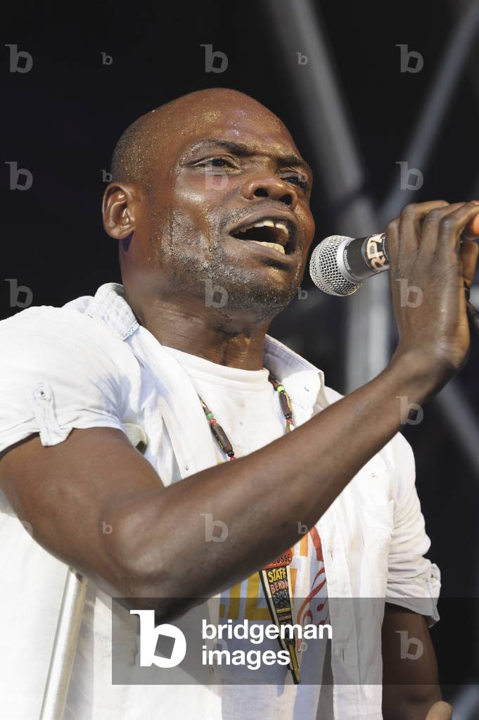 Staff Benda Billili  (photo)