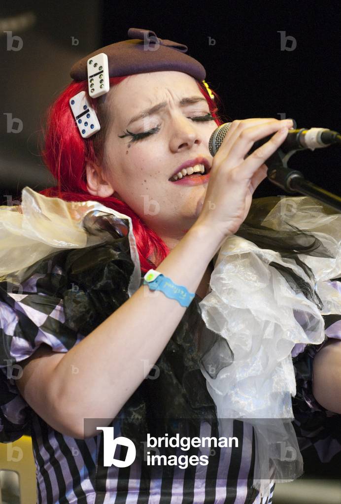 Gabby Young (photo)