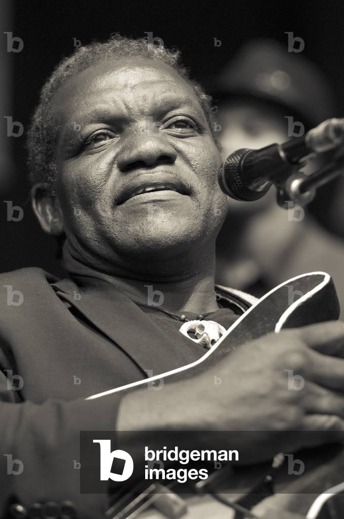 Staff Benda Bililli (photo)