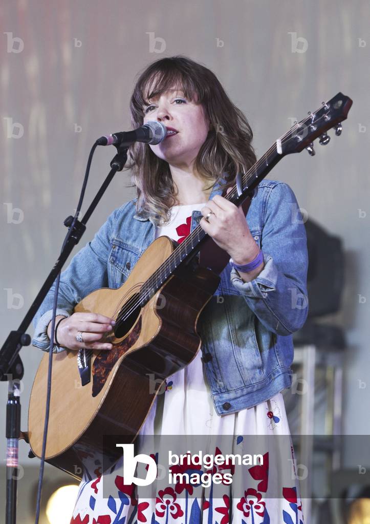 Emily Barker (photo)