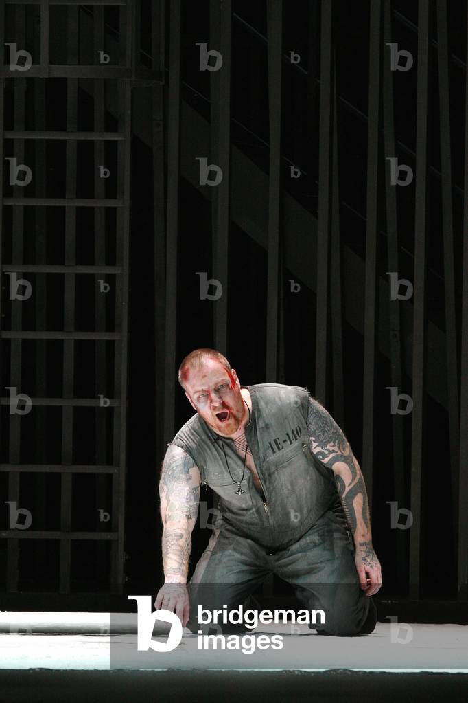 Evgeny Nikitin interpreting Il Prigioniero. The prisoner, opera by Luigi Dallapiccola at the Opera Garnier, April 2008. Orchestre de l'Opera de Paris conducts by Lothar Zagrosek and directed by Lluis Pasqual. Photography