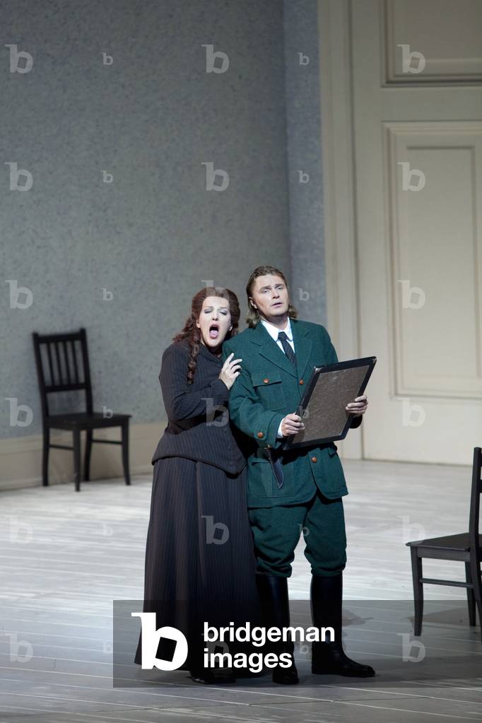 Adrianne Pieczonka (Senta) and Klaus Florian Vogt (Erik). The ghost ship, Richard Wagner's opera at Opera Bastille, September 2010. Orchestra and choir of the Opera de Paris directed by Peter Schneider and directed by Willy Decker. Photography
