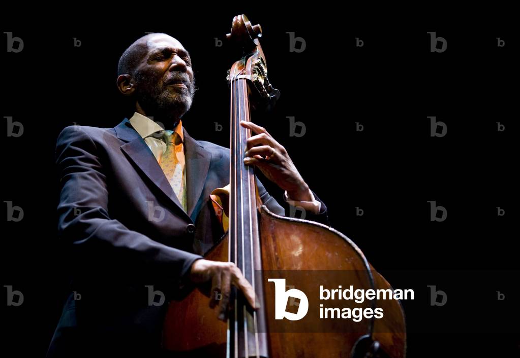 Ron Carter has double bass, Cite de la Musique, Paris. Photography festival jazz a la villette 2009