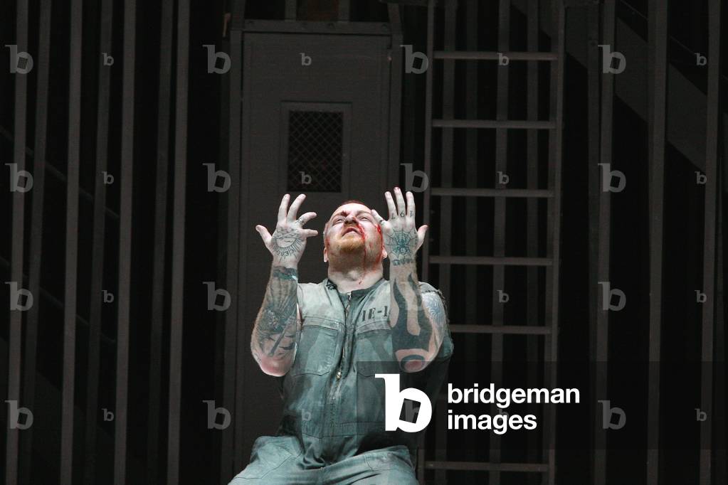 Evgeny Nikitin interpreting Il Prigioniero. The prisoner, opera by Luigi Dallapiccola at the Opera Garnier, April 2008. Orchestre de l'Opera de Paris conducts by Lothar Zagrosek and directed by Lluis Pasqual. Photography