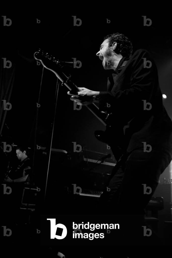 "Editors in Bataclan. Fotografie 14/12/2009" von Frederique Toulet, b/w