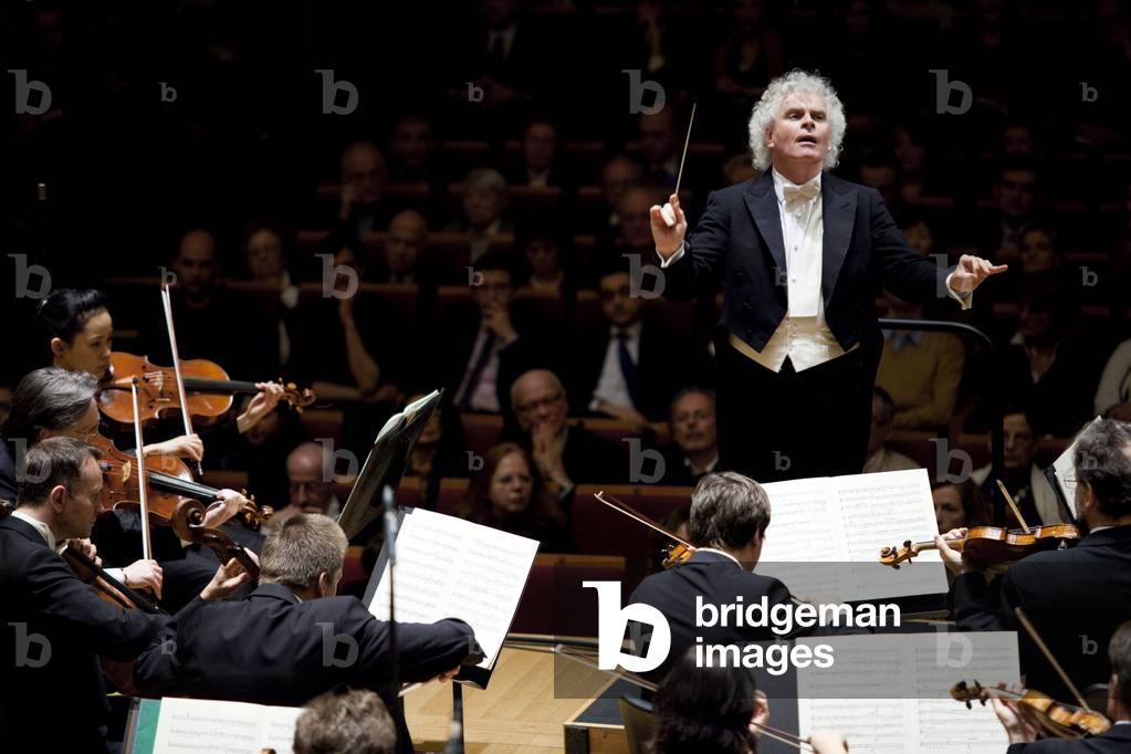 Berliner Philharmoniker directed by Simon Rattle by Frederique Toulet