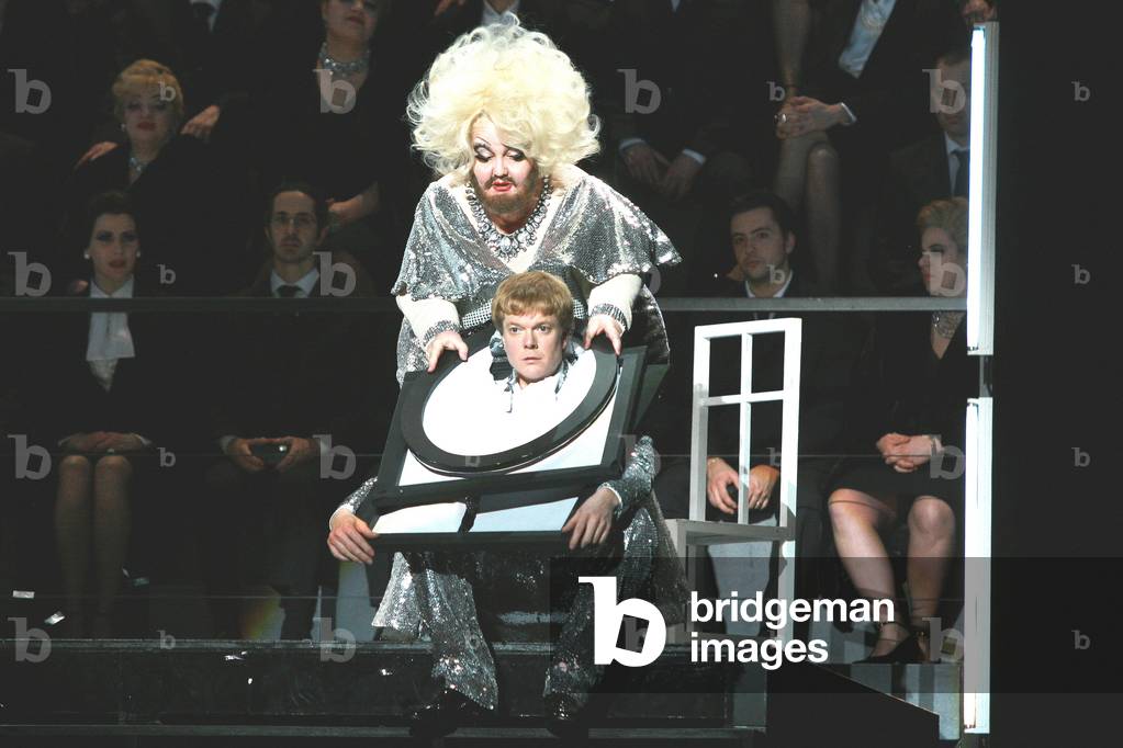 Toby Spence (Tom Rakewell) and Jane Henschel (Baba the Turk). General repetition of “The Rake's Progress””, opera by Igor Stravinsky at Opera Gernier, Frevrier 2008. Orchestre et choreurs de l'Opera de Paris directed by Edward Gardner and directed by Olivier Py. Photography