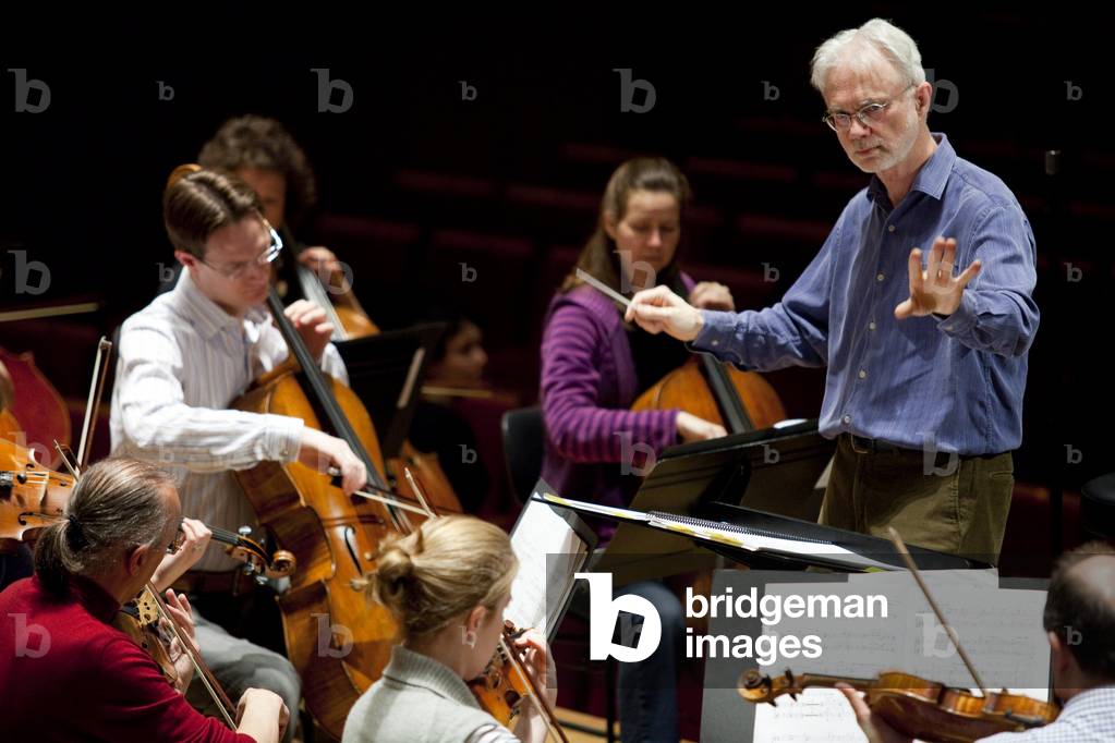 London Symphony Orchestra directed by John Adams. Salle Pleyel, Paris. Photography 2010 (16/03/2010).