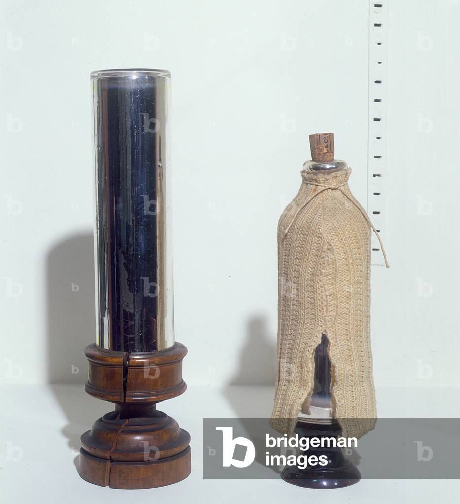 Dewar thermos vacuum flasks, late 19th century (photo)