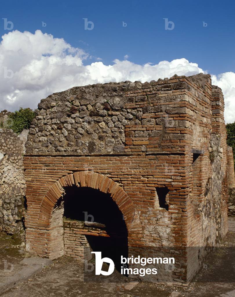 Pompeii, Ancient roman city, Bakery of Modesto, Oven, Campania, Italy