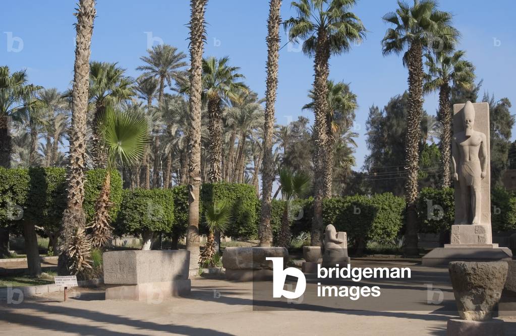 Statue of Pharaoh Ramses II,